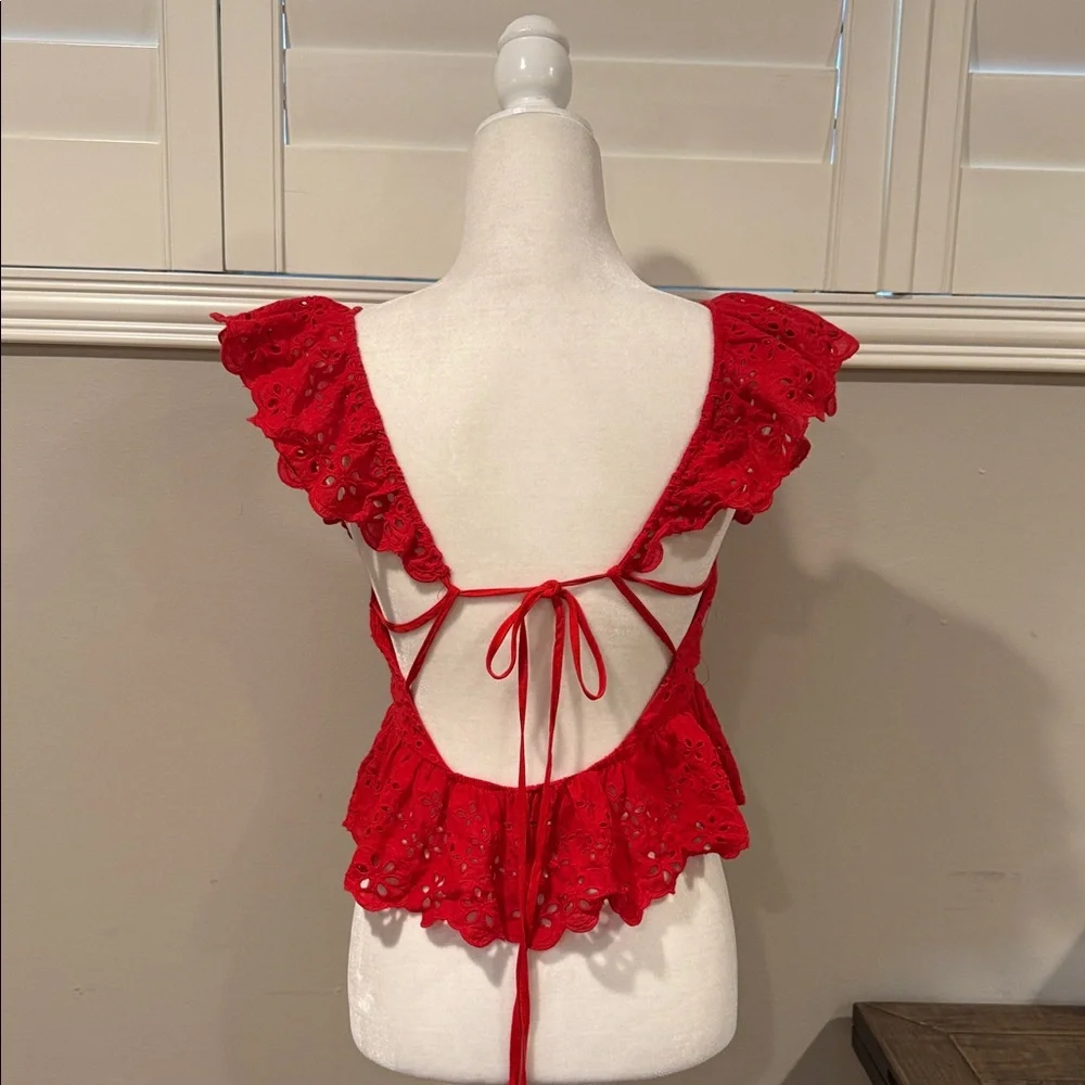 En Saison Scarlet Eyelet Blouse - Picture 3 of 6